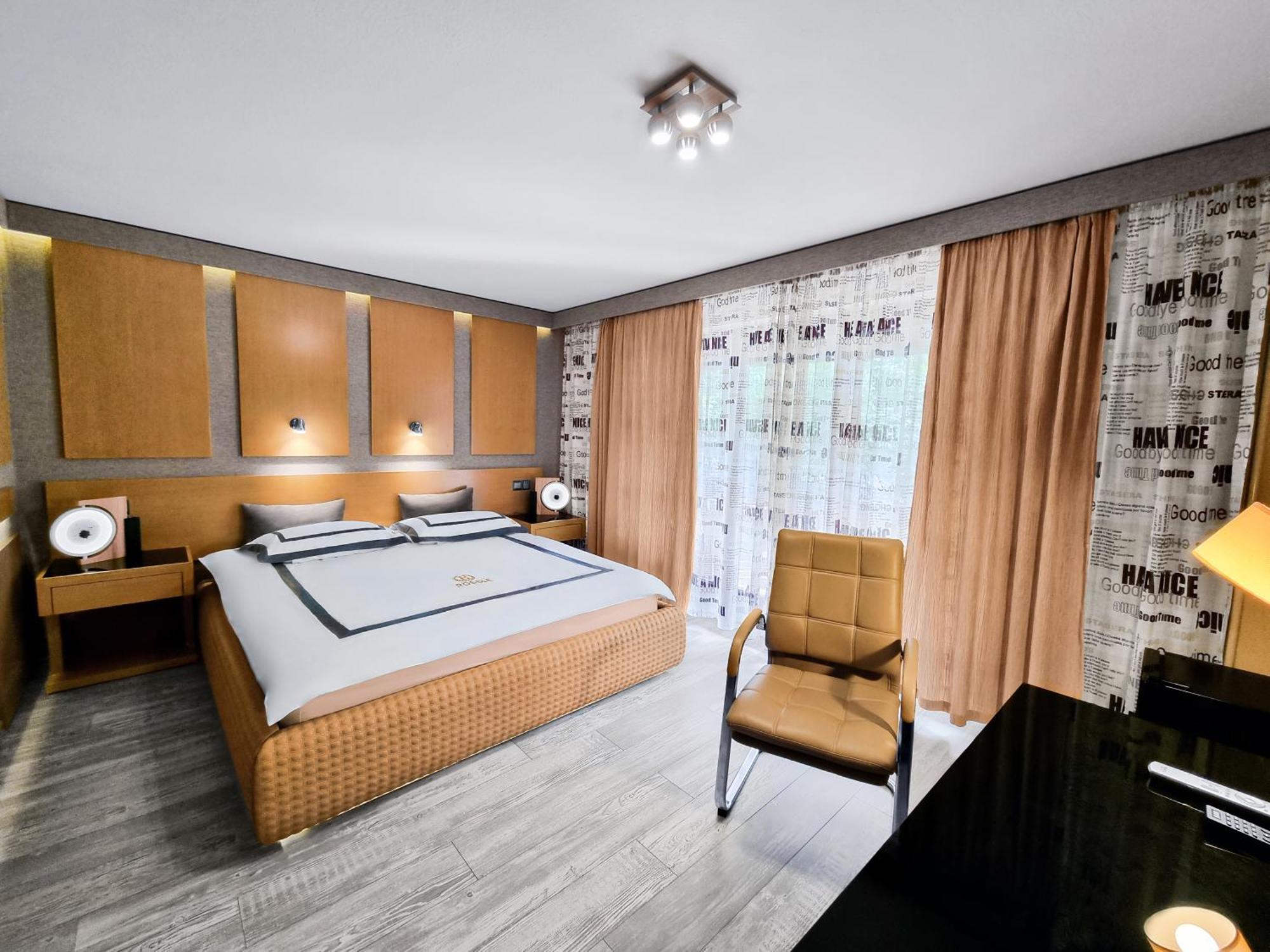 Roessle 3* Dobel
